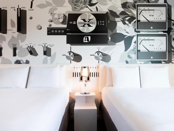 Hotel Vance, Portland, a Tribute Portfolio Hotel : photo 6 de la chambre chambre deluxe avec 2 lits queen-size