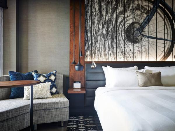Portland Marriott Downtown Waterfront : photo 4 de la chambre chambre lit king-size - vue sur ville