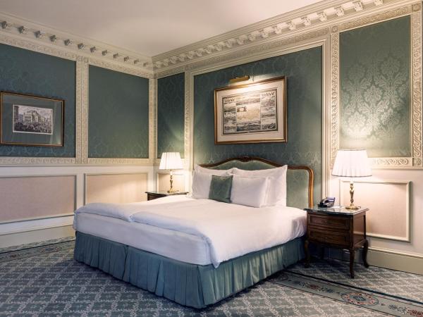 Grand Hotel Wien : photo 2 de la chambre grand room with kingsize-bed and city view