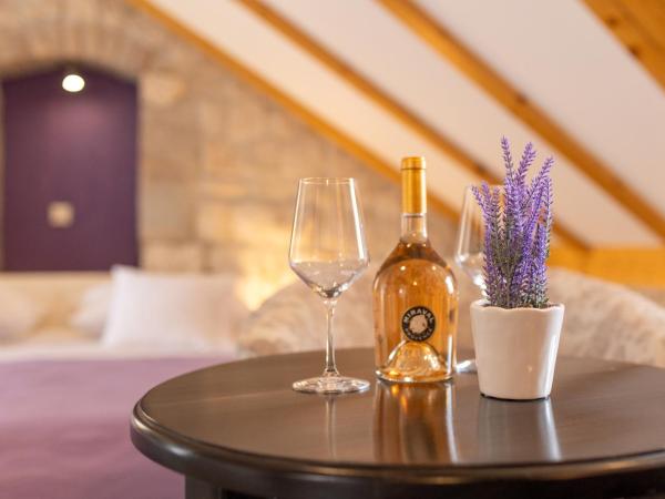 Vanjaka bed and breakfast : photo 10 de la chambre chambre triple avec terrasse