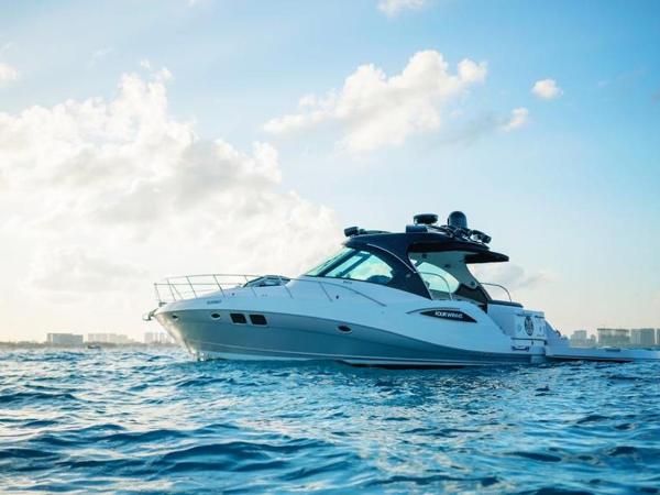 Yacht Cancun Rent & Tours : photo 4 de la chambre mobile home