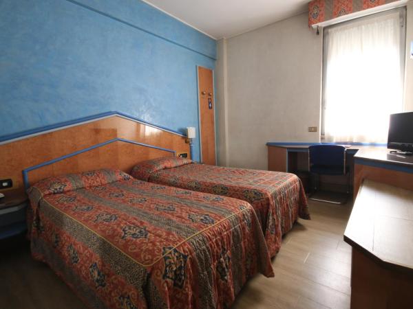 Hotel Lido : photo 4 de la chambre chambre lits jumeaux