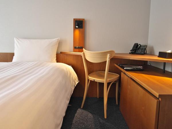 Toyoko Inn Tokyo Haneda Airport No.2 : photo 2 de la chambre chambre lits jumeaux standard - non-fumeurs