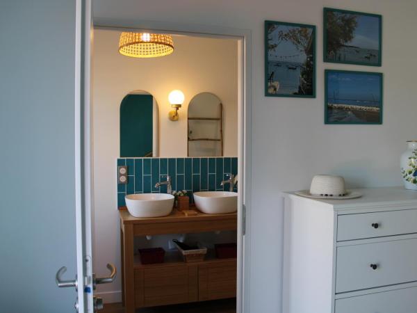 Le Jardin 51 : photo 8 de la chambre chambre double avec balcon