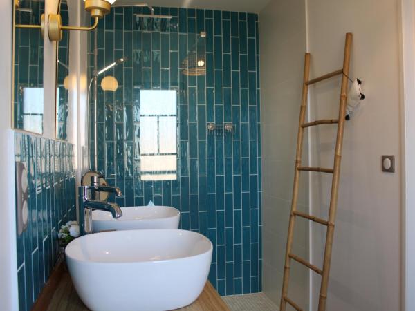 Le Jardin 51 : photo 9 de la chambre chambre double avec balcon