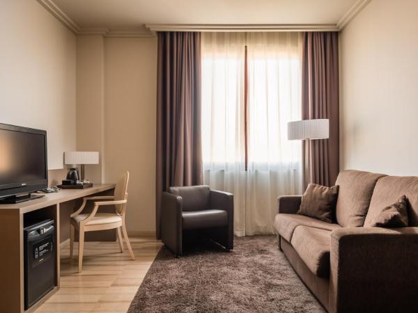 Hotel SB Ciutat Tarragona : photo 5 de la chambre suite