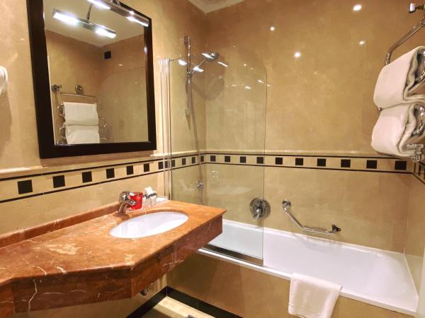 Allegroitalia San Gallo Firenze : photo 4 de la chambre chambre double ou lits jumeaux supérieure