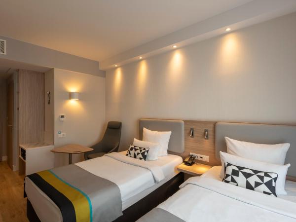 Holiday Inn Express Munich - City East, an IHG Hotel : photo 6 de la chambre chambre supérieure lits jumeaux