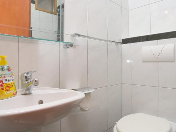 Apartments and rooms by the sea Nemira, Omis - 2781 : photo 8 de la chambre appartement 1 chambre avec terrasse - vue sur mer