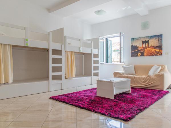 Love Dubrovnik Hostel : photo 1 de la chambre lit dans dortoir 6 lits