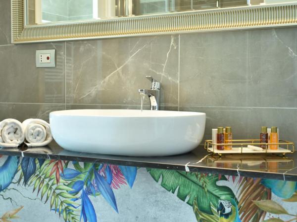 Royal Garden luxury rooms : photo 3 de la chambre chambre double standard