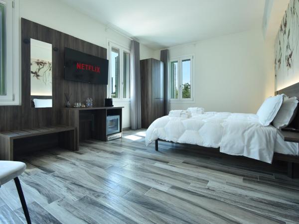 Royal Garden luxury rooms : photo 4 de la chambre chambre double