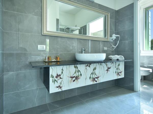 Royal Garden luxury rooms : photo 8 de la chambre chambre double