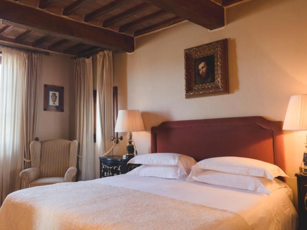 Grand Hotel Continental Siena - Starhotels Collezione : photo 2 de la chambre suite panoramique « suite tentation »