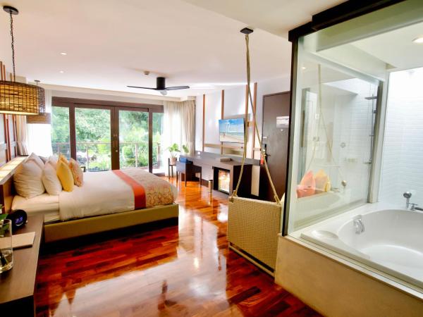 The Rock Hua Hin Beachfront Spa Resort : photo 2 de la chambre pearl suite spa-dinner package