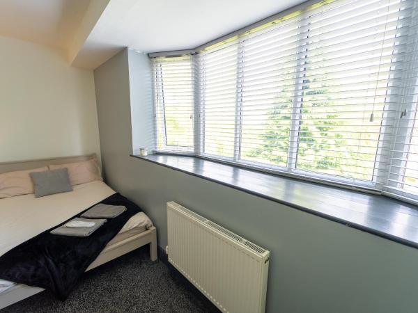 FREE PARKING Cosy Studios close to city and QE and UOB! : photo 5 de la chambre studio