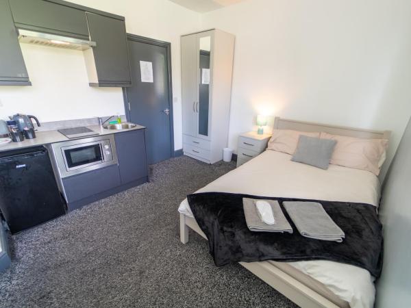 FREE PARKING Cosy Studios close to city and QE and UOB! : photo 6 de la chambre studio