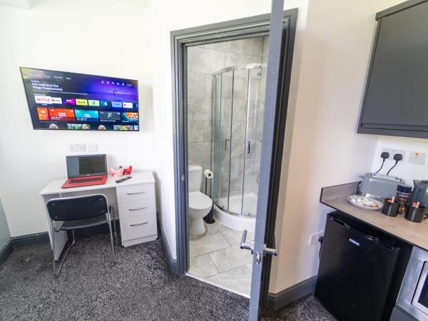 FREE PARKING Cosy Studios close to city and QE and UOB! : photo 9 de la chambre studio