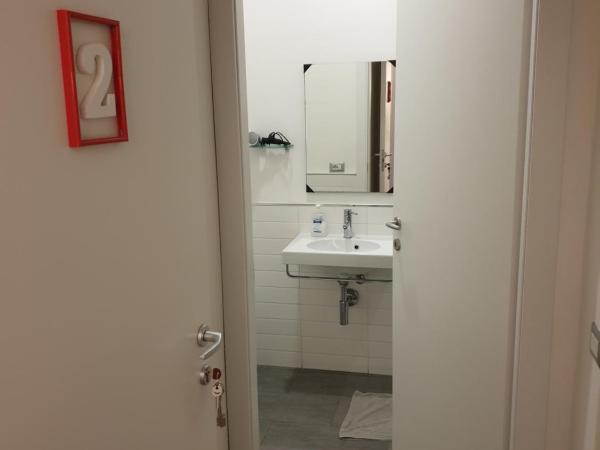 Da Laura : photo 4 de la chambre chambre double avec salle de bains privative