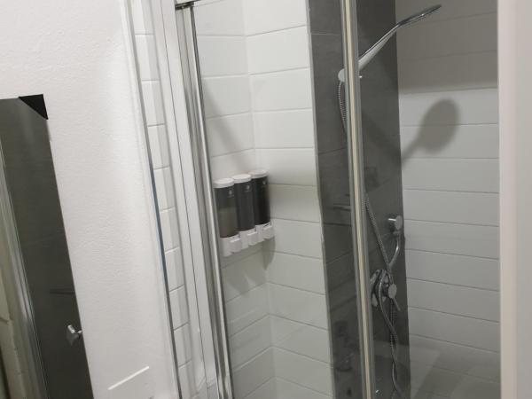 Da Laura : photo 7 de la chambre chambre double avec salle de bains privative