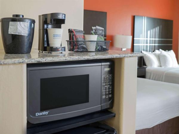 La Quinta by Wyndham Tucson - Reid Park : photo 1 de la chambre chambre lit king-size - non-fumeurs