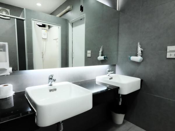 Wayha Hostel Don Mueang Airport : photo 5 de la chambre lit dans dortoir pour femmes de 8 lits