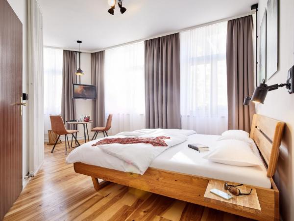 Hotel am Chlodwigplatz : photo 7 de la chambre chambre double