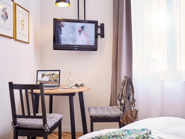 Hotel am Chlodwigplatz : photo 5 de la chambre chambre double