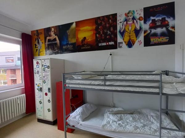 instantSleep Backpackerhostel St Pauli : photo 1 de la chambre lit dans dortoir pour femmes de 4 lits