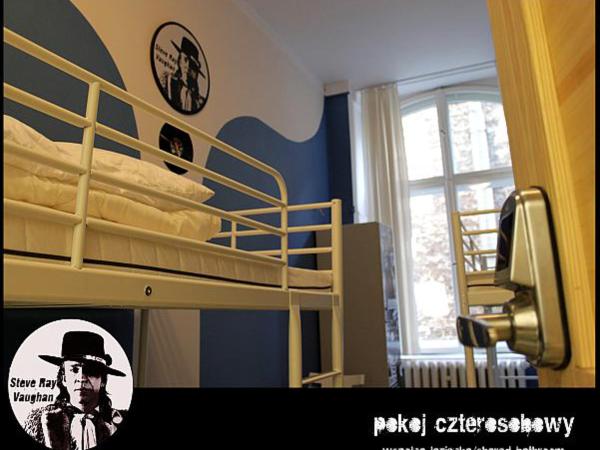 La Guitarra Hostel Poznań : photo 2 de la chambre lit dans dortoir pour 4 personnes