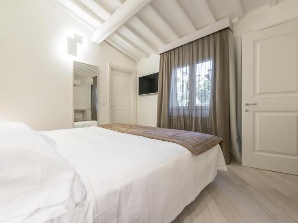 MyForte Relais de Charme & SPA : photo 7 de la chambre suite avec accès piscine - vue sur jardin