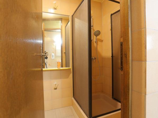 Apartments and rooms by the sea Nemira, Omis - 2781 : photo 3 de la chambre chambre simple