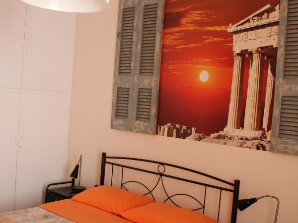 Petaluda House 1 : photo 1 de la chambre grande chambre double avec salle de bains commune