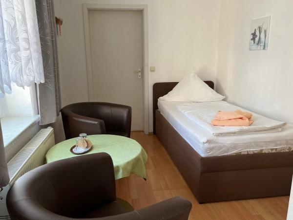 Pension Am Renner : photo 3 de la chambre chambre lits jumeaux