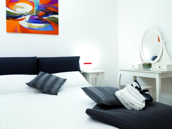 Etna Suite Group : photo 9 de la chambre chambre double - accessible aux personnes à mobilité réduite