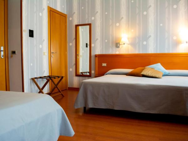 eco Hotel Milano & BioRiso Restaurant : photo 1 de la chambre chambre quadruple