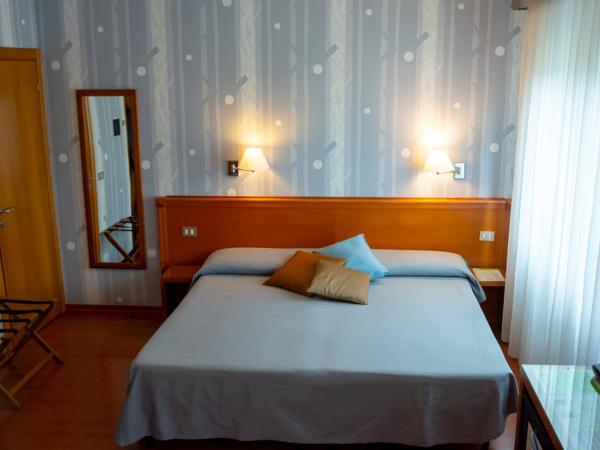 eco Hotel Milano & BioRiso Restaurant : photo 4 de la chambre chambre quadruple