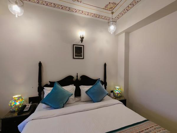The Amar Mahal by Trulyy : photo 8 de la chambre chambre deluxe