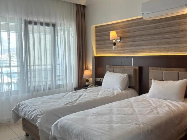 Hotel Stella : photo 3 de la chambre upper floor double room