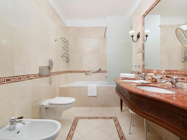 IBB Hotel Grand Hotel Lublin : photo 6 de la chambre suite senior