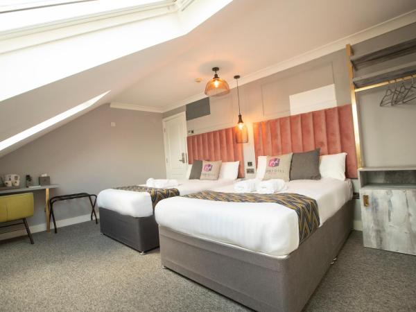 Comfotel GRN : photo 7 de la chambre chambre quadruple