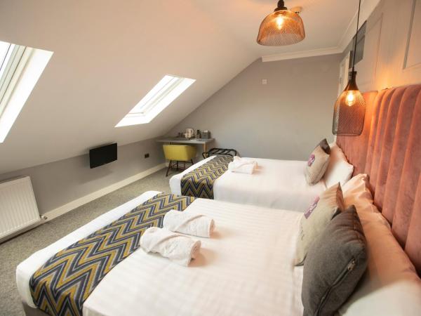 Comfotel GRN : photo 8 de la chambre chambre quadruple