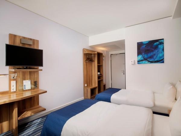 Holiday Inn Express Bremen Airport, an IHG Hotel : photo 3 de la chambre chambre lits jumeaux standard