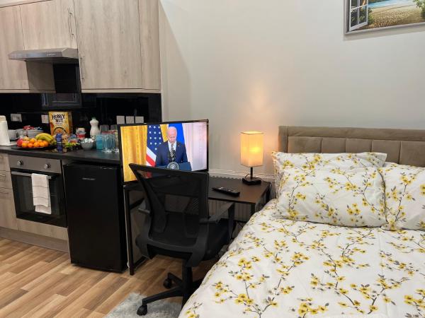 Grand Bleu - London - Next to Piccadilly Line Tube Station & Brand New Facilities : photo 2 de la chambre appartement