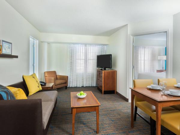 Residence Inn by Marriott St. Louis Downtown : photo 1 de la chambre suite 2 chambres lit queen-size