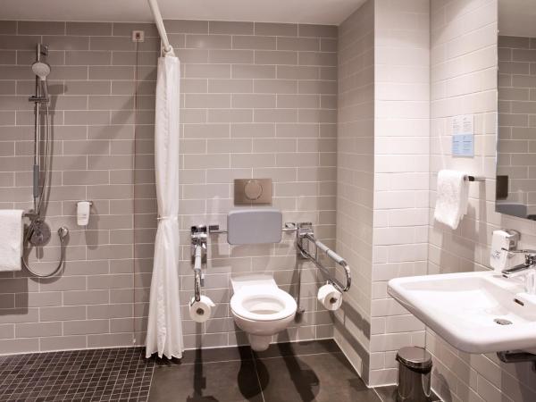 Holiday Inn Express Munich - Olympiapark, an IHG Hotel : photo 5 de la chambre chambre simple standard - accessible aux personnes à mobilité réduite