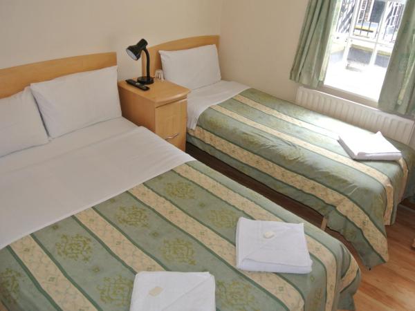 The Belgrove Hotel : photo 1 de la chambre chambre triple