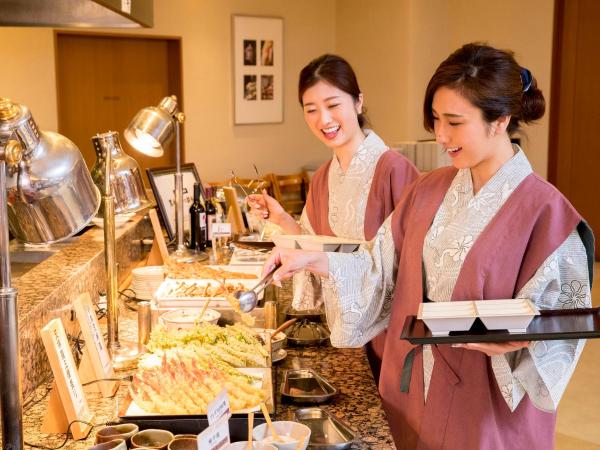 Hyoe Koyokaku : photo 3 de la chambre japanese style room -4 adults -non smoking - kobe beef included buffet style dinner at restaurant