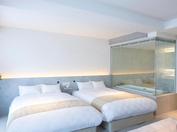 ROYAL CHESTER NAGASAKI hotel&retreat : photo 2 de la chambre suite junior avec espace tatami