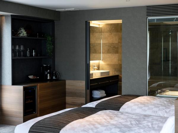 ROYAL CHESTER NAGASAKI hotel&retreat : photo 4 de la chambre suite d'angle avec tatami